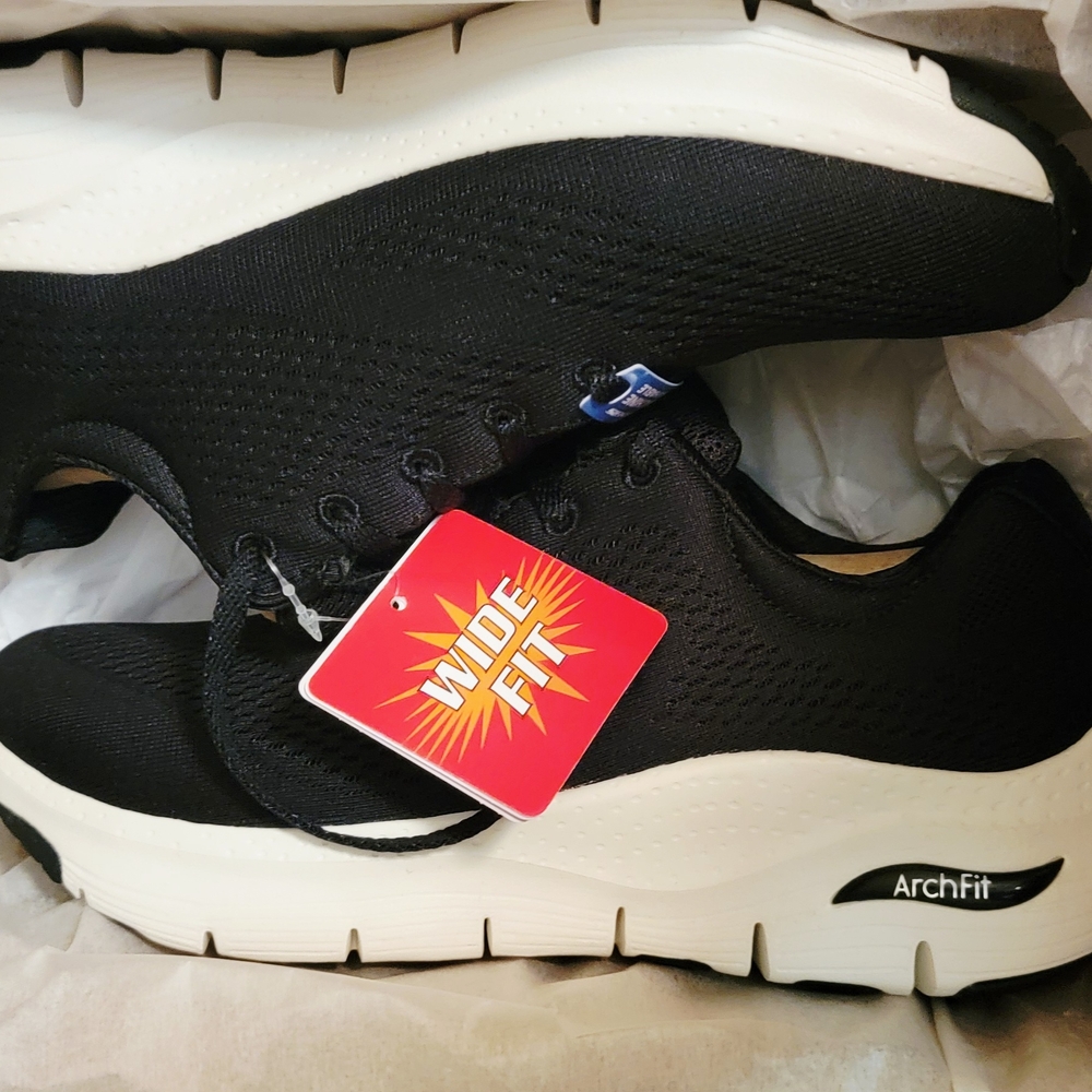 Skechers Black and White Women's  Sneakers  "Big Appeal" Style